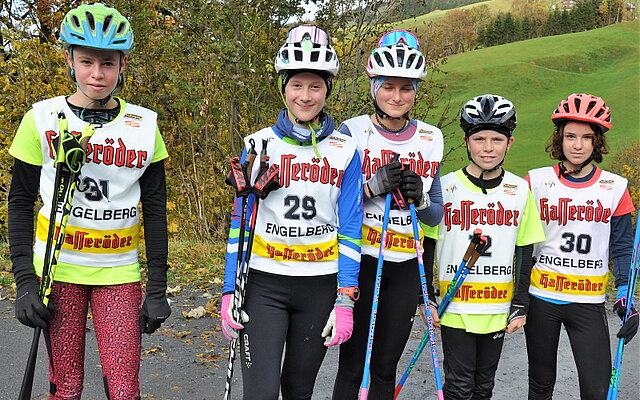 Sie gaben an beiden Rennen ihr Bestes (v.l.) Annika Fullin, Sereina Kempf, Dunja Walker, Nico Bricker, und Julia Gisler.