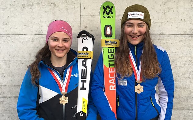 Von links nach rechts: Anja Wipfli und Florine Traxel haben sich für den GP Migros Final qualifiziert! Von links nach rechts: Anja Wipfli und Florine Traxel haben sich für den GP Migros Final qualifiziert!