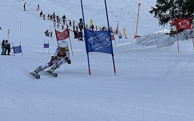 Melina Planzer, SC Gotthard Andermatt ist in der Zwischenwertung auf dem 1. Rang bei den Mädchen U16