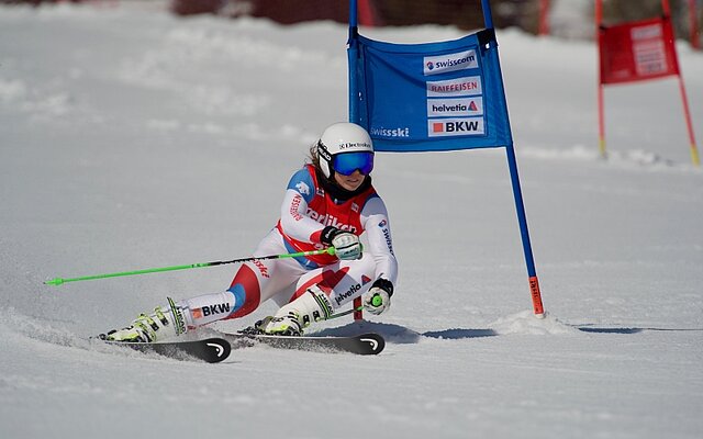 Eliane Christen unterwegs zum Schweizermeistertitel im Riesenslalom bei der U18 Eliane Christen unterwegs zum Schweizermeistertitel im Riesenslalom bei der U18