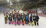 Gruppenbild während des Slalomtrainings in der Skihalle in Landgraaf. Neben dem Urner Alpin-Kader trainierten weitere Athletinnen und Athleten mit. Gruppenbild während des Slalomtrainings in der Skihalle in Landgraaf. Neben dem Urner Alpin-Kader trainierten weitere Athletinnen und Athleten mit.