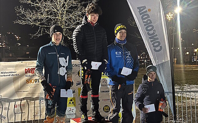 Das Podium der Kategorie der Knaben U14 mit dem Drittplatzieren Jaden Esprit (SC Gotthard-Andermatt) Das Podium der Kategorie der Knaben U14 mit dem Drittplatzieren Jaden Esprit (SC Gotthard-Andermatt)