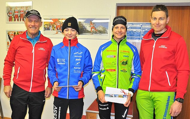 Stolze Sieger und zufriedene Verantwortliche. (v.l.) Hansueli Kumli, Tino Schuler, Fiona Christen, und Tino Walker, Chef Nordisch USV