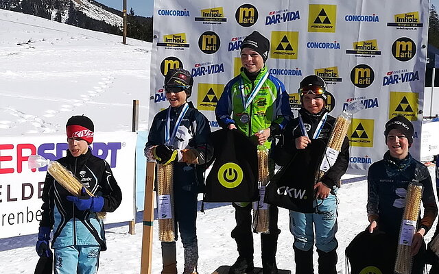 Sieger Nico Briker, Matteo Gisler (Rang 3) und Raffael Fullin (ganz links Rang 5) Sieger Nico Briker, Matteo Gisler (Rang 3) und Raffael Fullin (ganz links Rang 5)