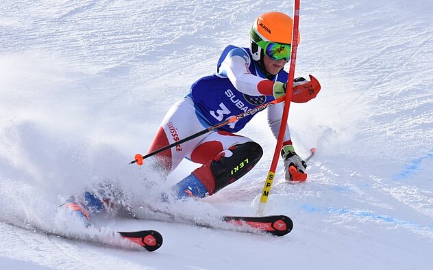 Der U14 Robin Zurfluh wurde beim ersten Rennen stolzer Tagesseiger bei der U16 (Archiv Urner Skiverband) Der U14 Robin Zurfluh wurde beim ersten Rennen stolzer Tagesseiger bei der U16 (Archiv Urner Skiverband)