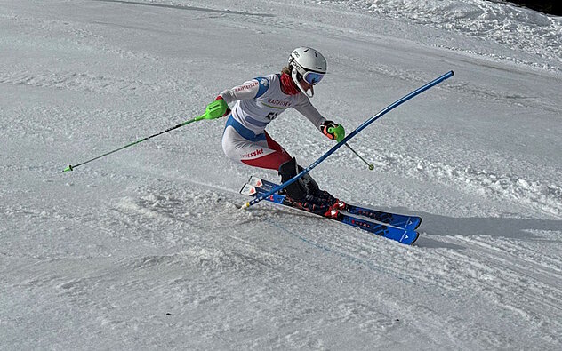 Gian Epp, SC Gotthard Andermatt, gewinnt das Rennen bei den Knaben U16 Gian Epp, SC Gotthard Andermatt, gewinnt das Rennen bei den Knaben U16