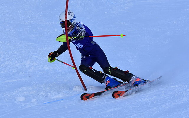 Der Schattdorfer Noah Gisler zeigte sein Potential mit zwei Kategoriensiegen bei der U14 in Sörenberg