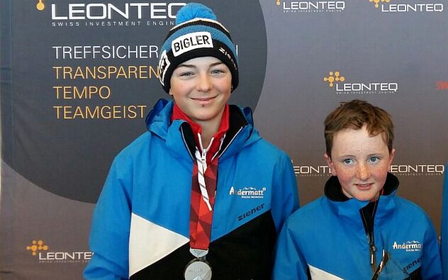 Der Silbermedaillengewinner U15 Tino Schuler und der Gesamtsieger2017/2018 der Kids-Wertung Kai Baumann