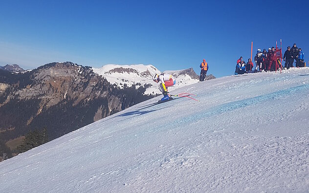 Der Schattdorfer Noah Gisler auf seiner Siegesfahrt zum Zentralschweizer Super G Meistertitel 2024 bei der U16 (Foto Christof Arnold) Der Schattdorfer Noah Gisler auf seiner Siegesfahrt zum Zentralschweizer Super G Meistertitel 2024 bei der U16 (Foto Christof Arnold)