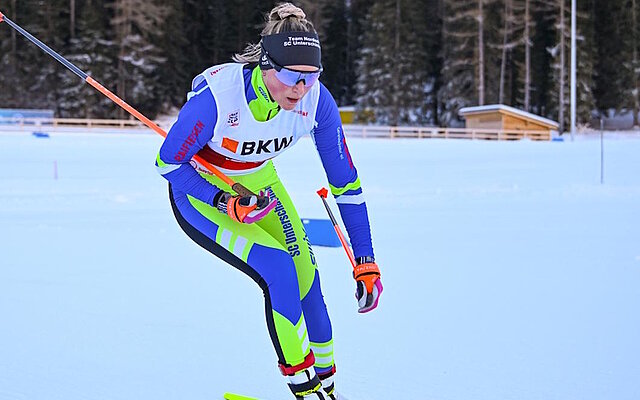Dunja Walker (SC Unterschächen) auf dem Weg zum Podestplatz über 10km Skating (Foto Tino Walker)