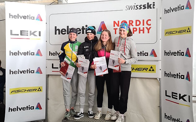 Dunja Walker (SC Unterschächen, rechts) anlässlich der Preisverleihung der Gesamtwertung Dunja Walker (SC Unterschächen, rechts) anlässlich der Preisverleihung der Gesamtwertung